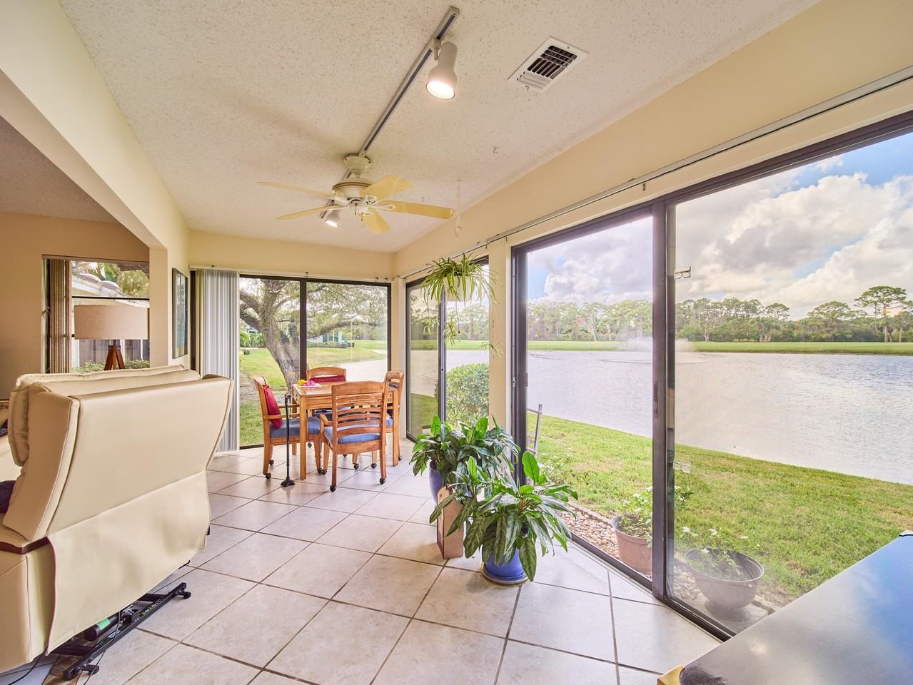 6974 Touchstone Cir - Photo 7 of 47