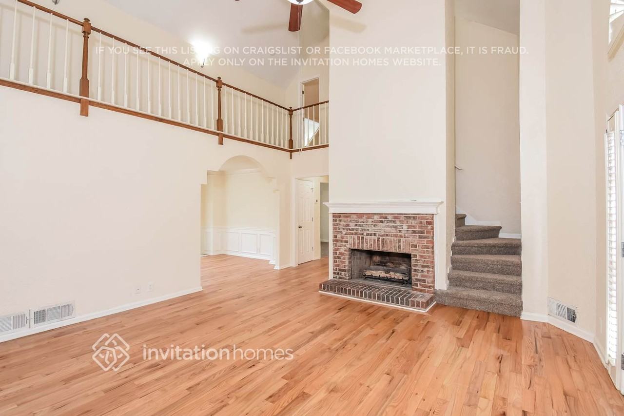 5446 Pinedale Cir - Photo 5 of 19