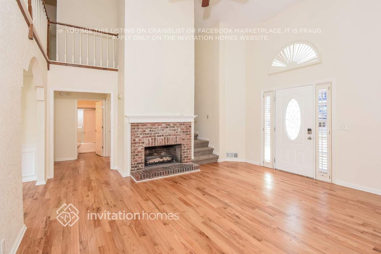 5446 Pinedale Cir - Photo 6 of 19