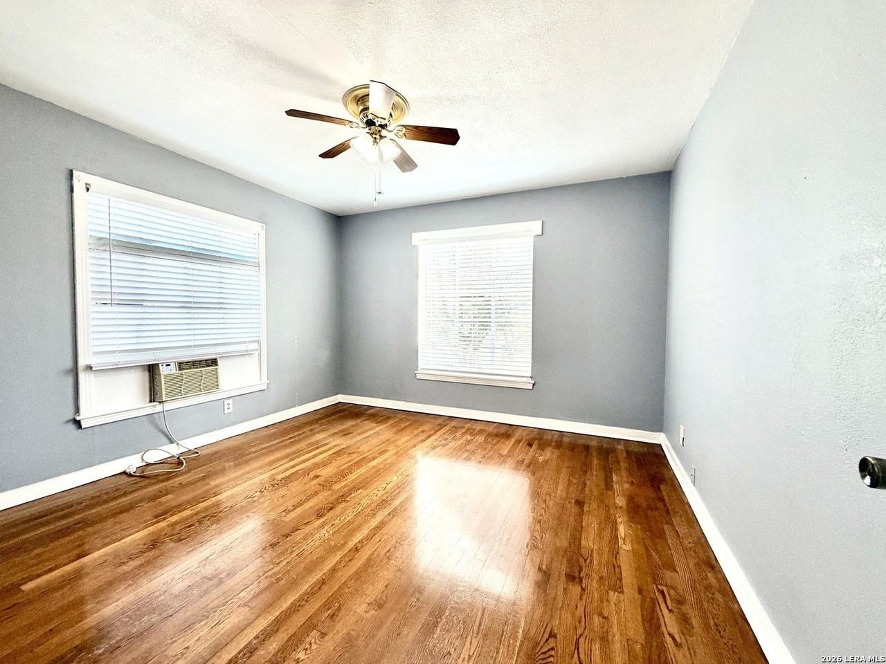 463 Bryn Mawr Dr - Photo 7 of 11