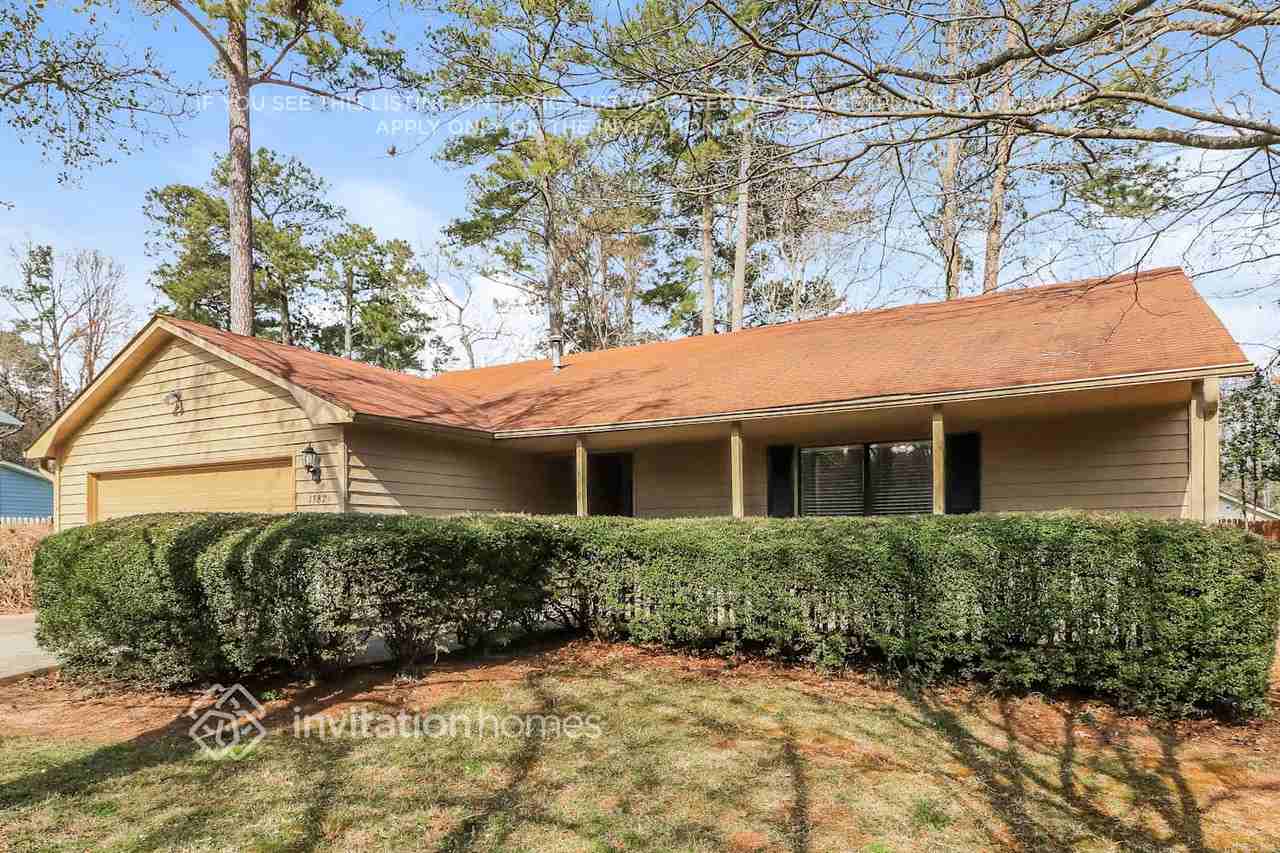 1387 Olde Mill Trce - Photo 3 of 17
