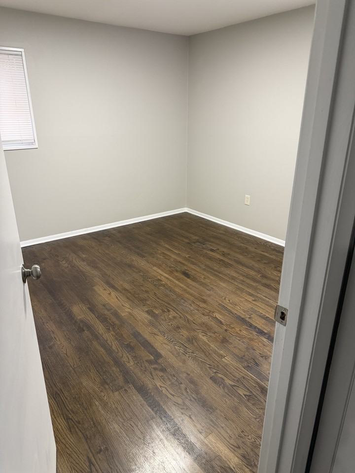 194 E Biscayne Rd #1 - Photo 6 of 10