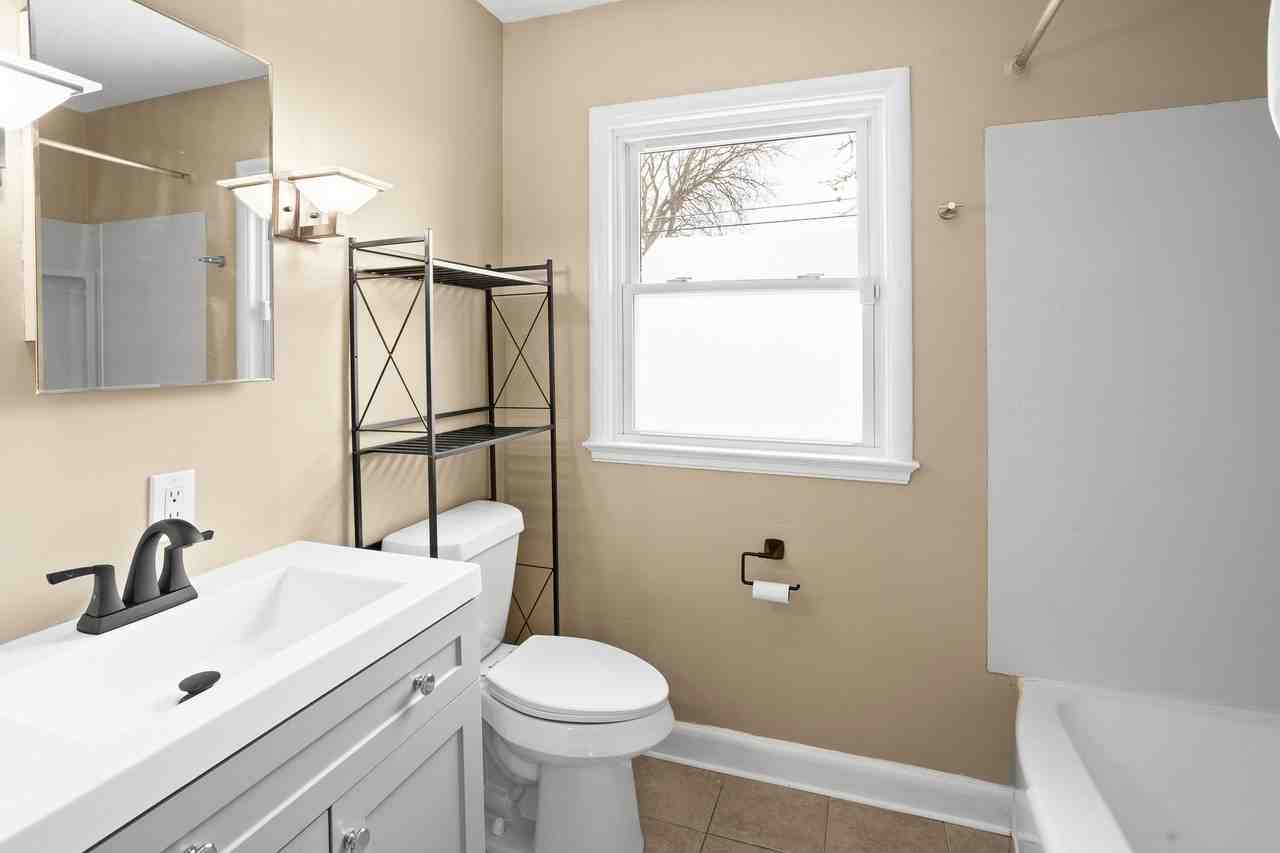 2128 Windemere Ave #1 - Photo 4 of 15