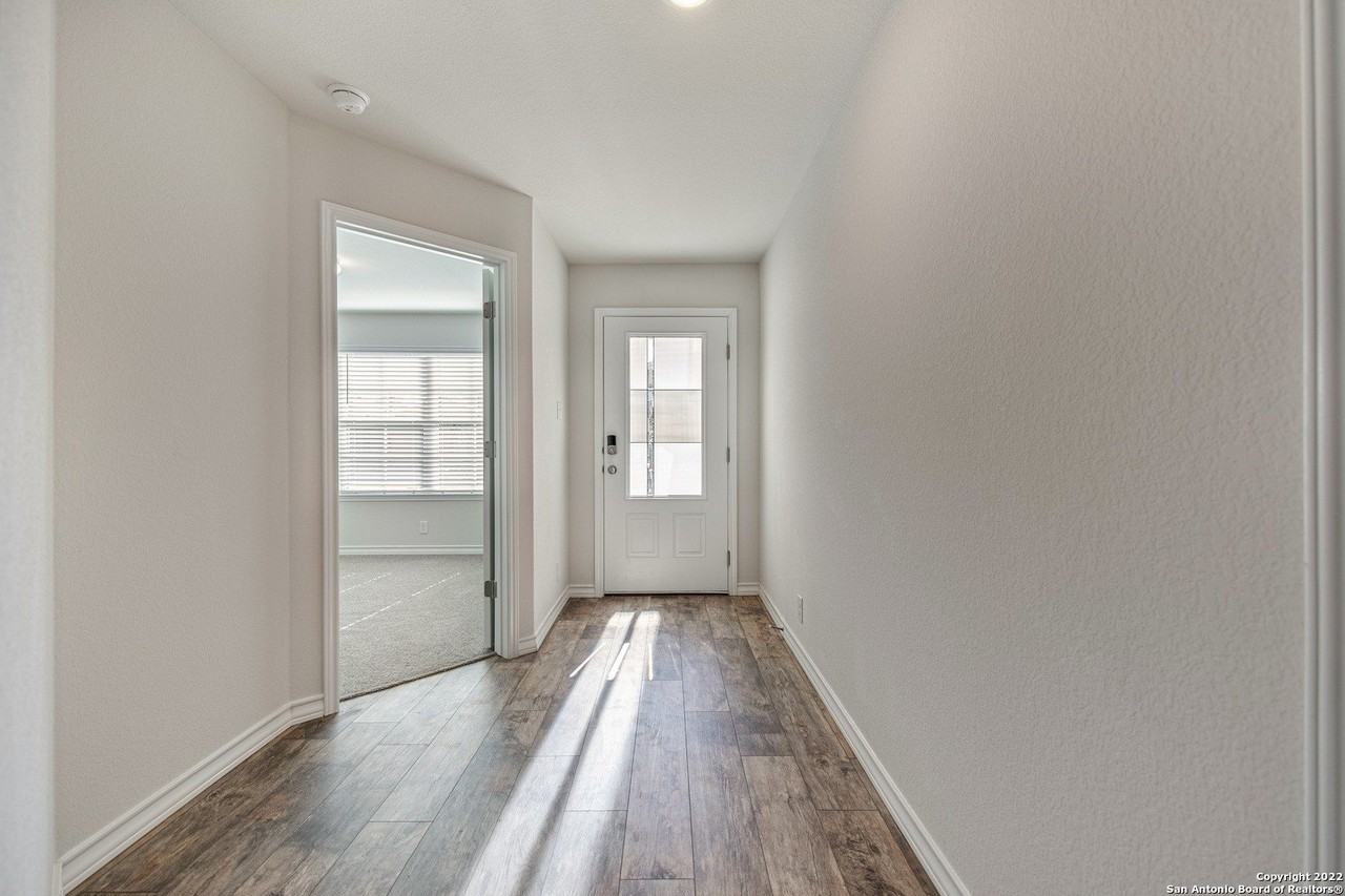 5111 Tee Box Ct - Photo 3 of 31