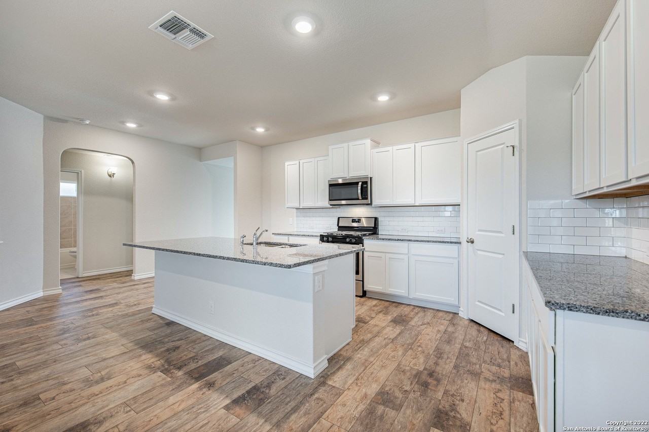 5111 Tee Box Ct - Photo 6 of 31