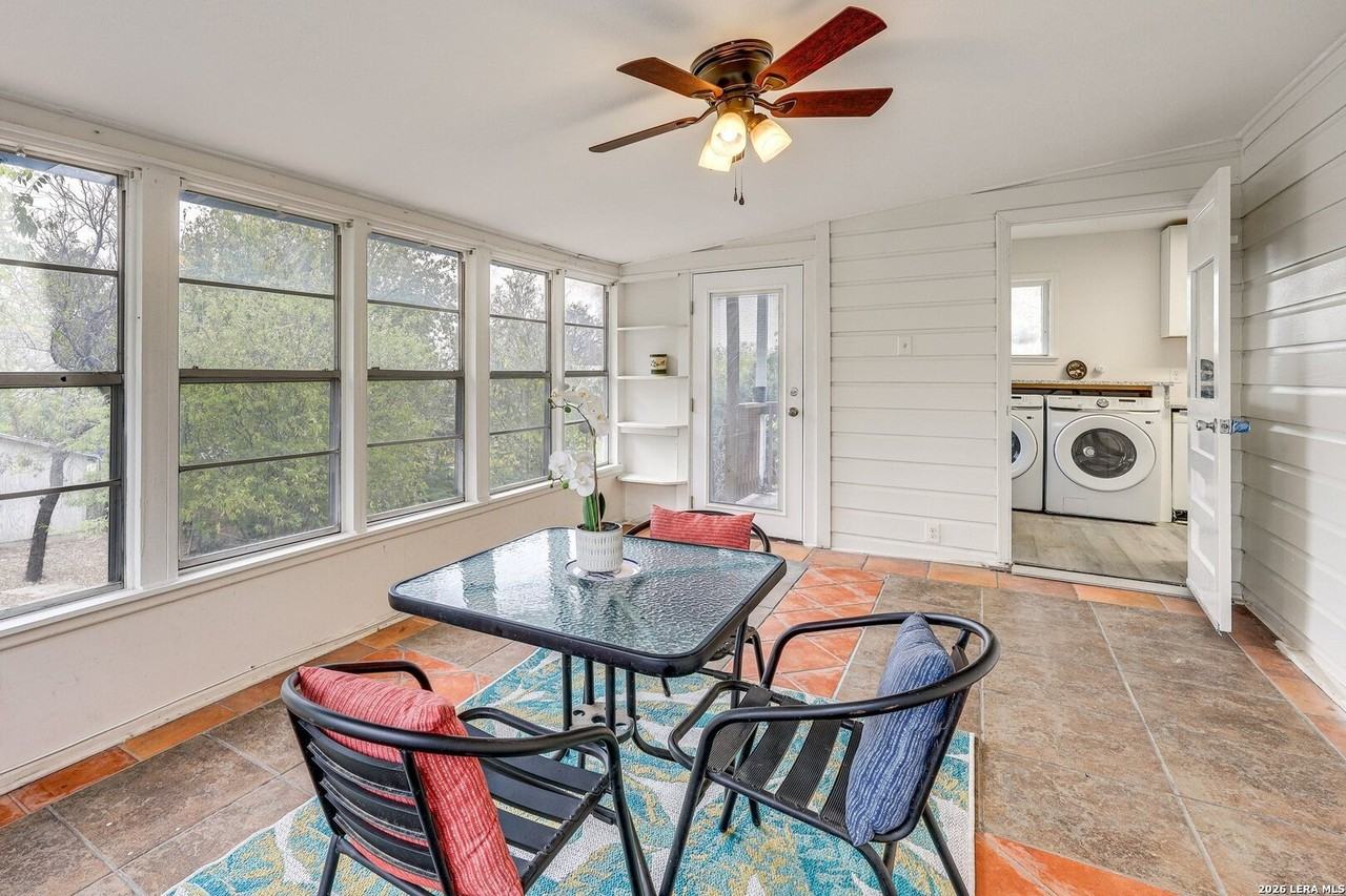 332 Natalen Ave - Photo 5 of 24