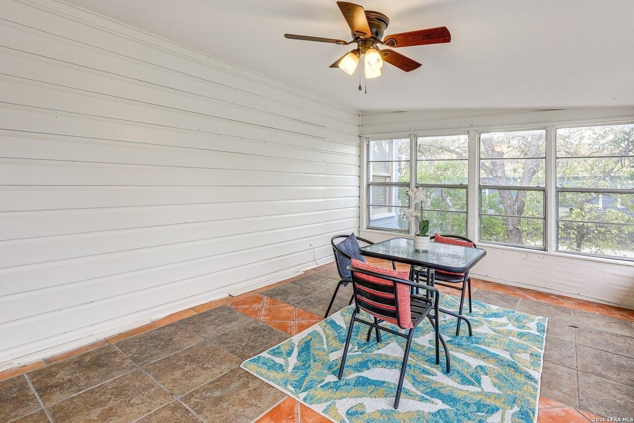 332 Natalen Ave - Photo 6 of 24