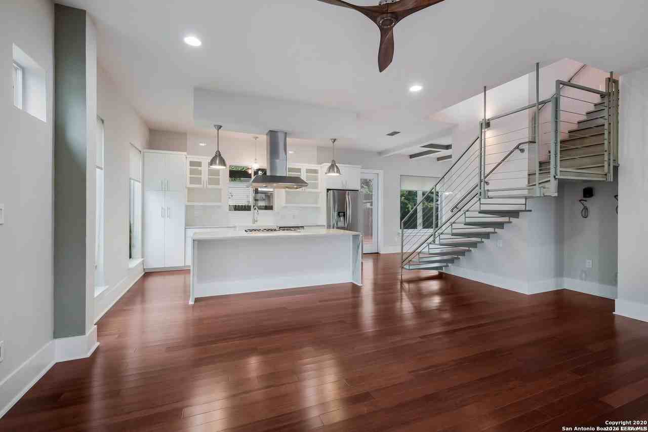 230 Callaghan Ave - Photo 5 of 17