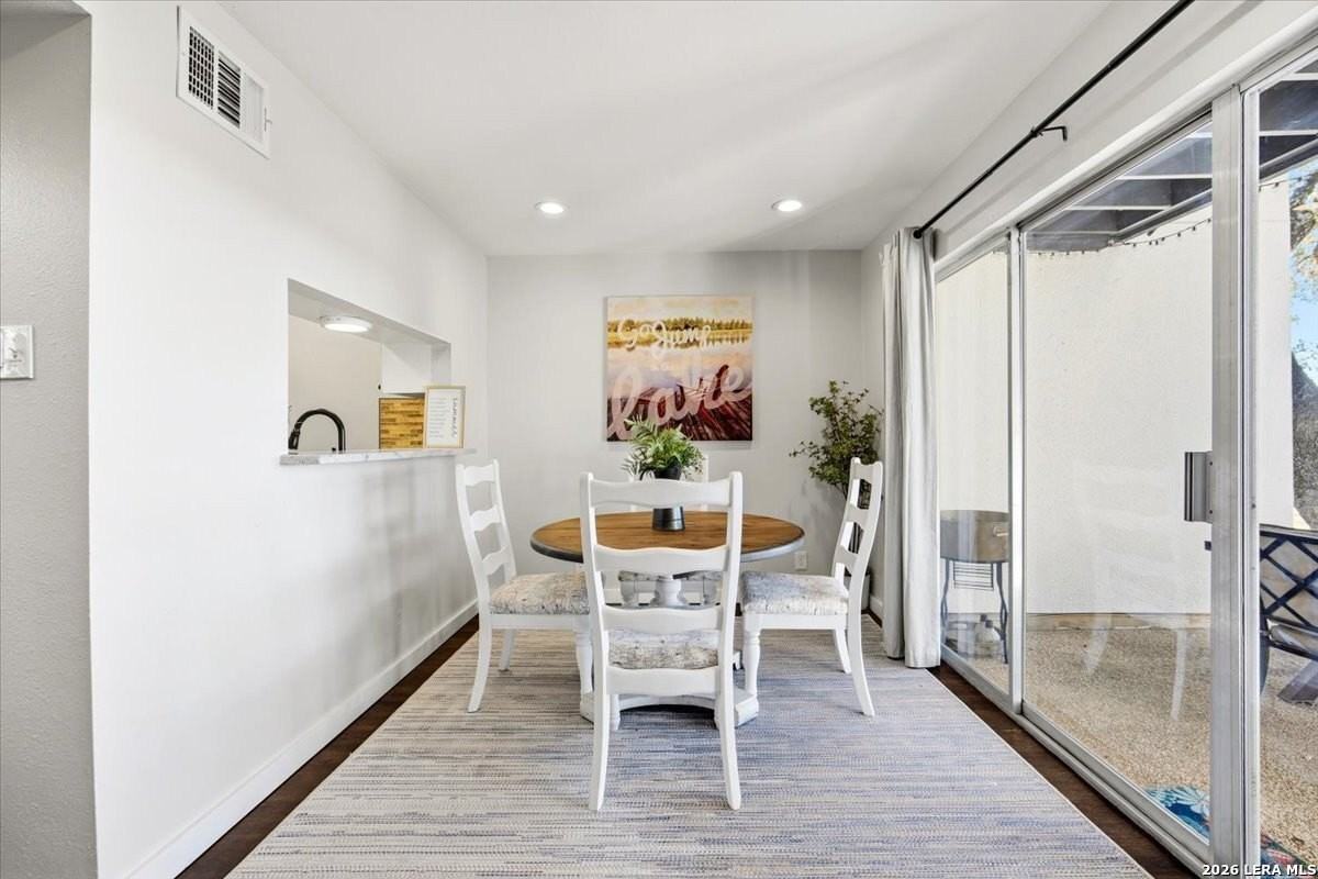 1135 Parkview Dr Apt C18 - Photo 4 of 48