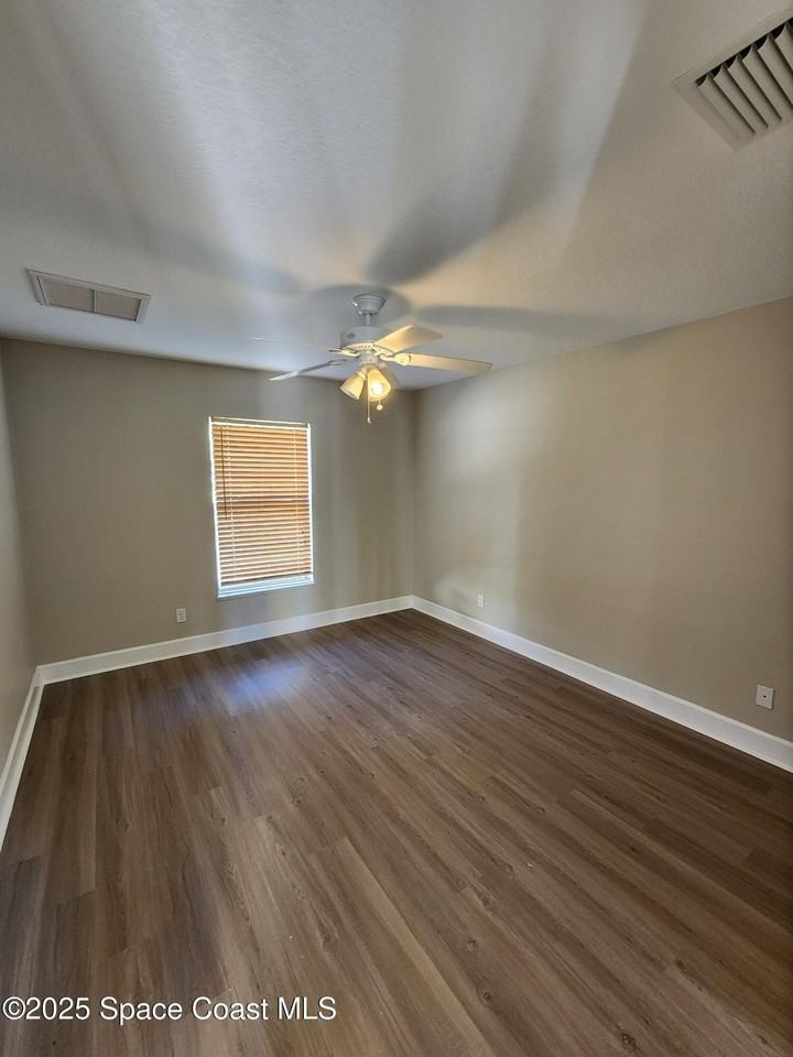 1244 Lynne Dr - Photo 5 of 23