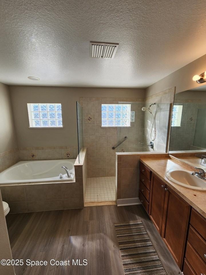 1244 Lynne Dr - Photo 6 of 23