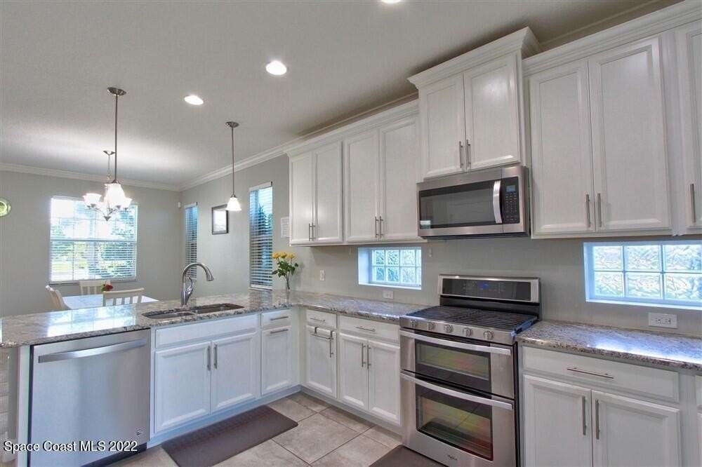 2826 Amethyst Way - Photo 6 of 32