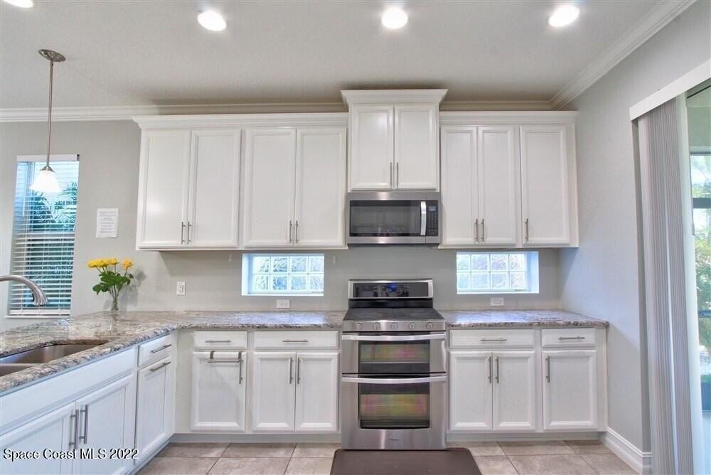 2826 Amethyst Way - Photo 7 of 32