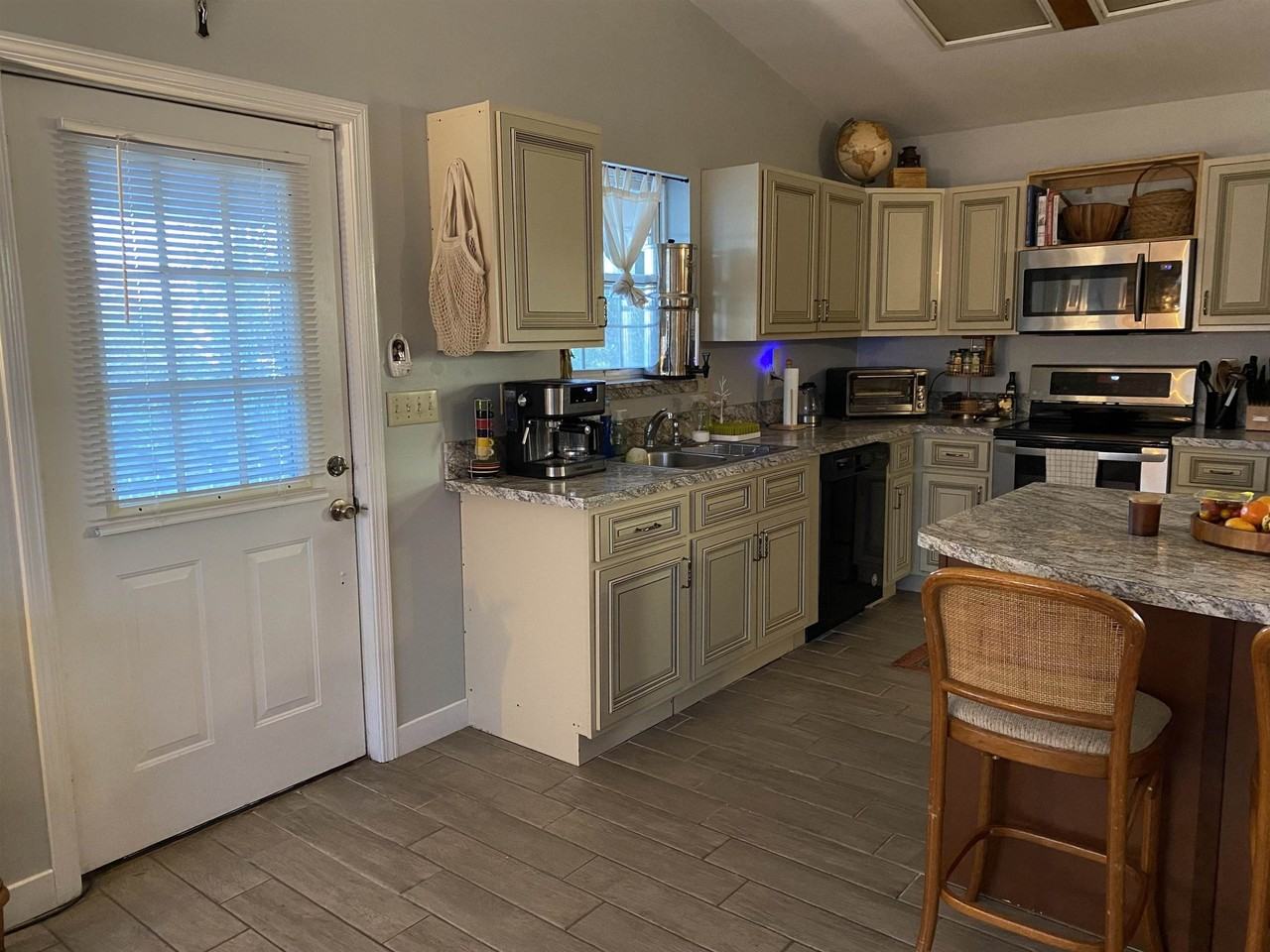 6549 Madison St - Photo 6 of 19