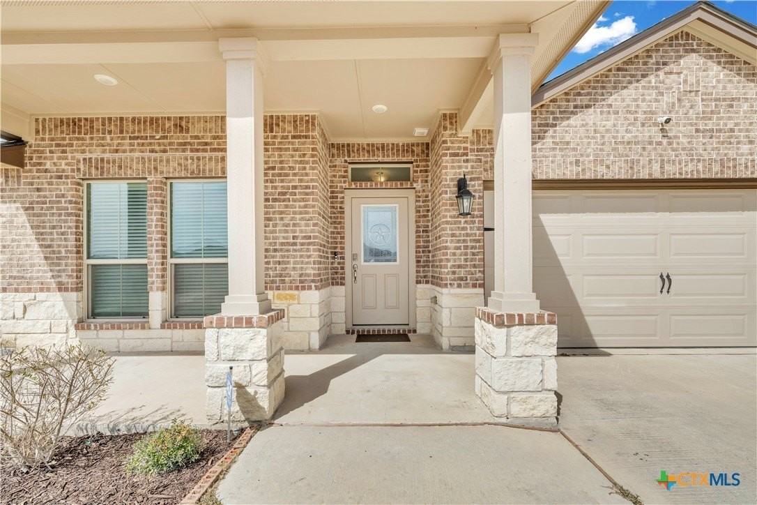 2420 Elba Dr - Photo 2 of 24