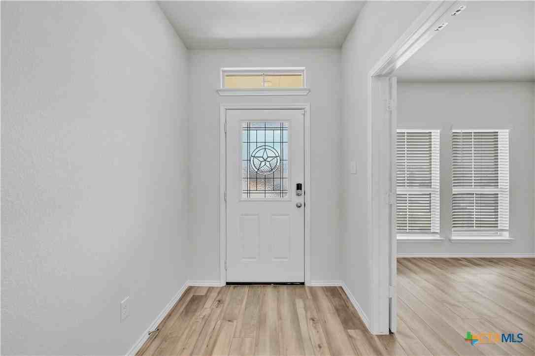 2420 Elba Dr - Photo 3 of 24