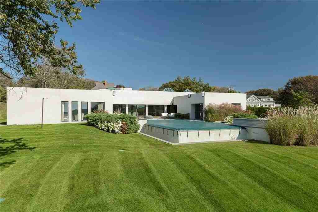 111 Ocean Ave - Photo 3 of 49