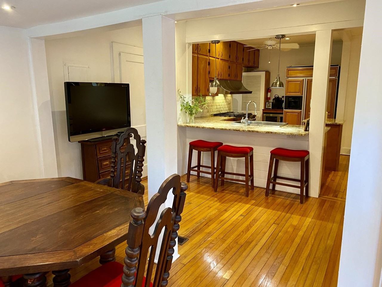 1320 Terrace St - Photo 7 of 37