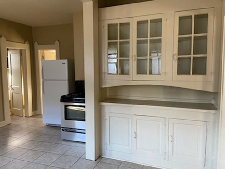 617 10th Court South - Photo 4 of 13