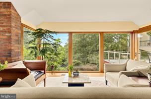 featured image of 3111 Chain Bridge Rd Nw