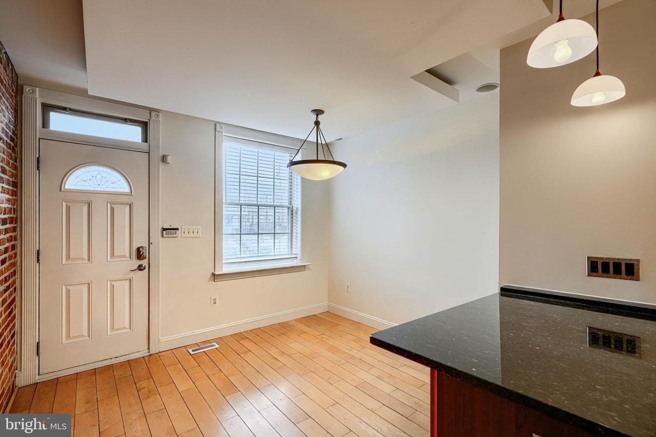 1413 Anchor St - Photo 2 of 29