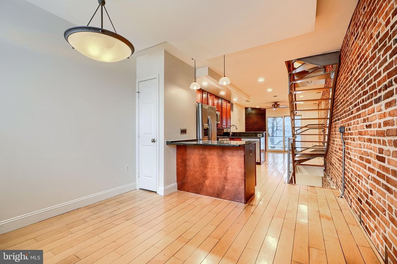 1413 Anchor St - Photo 3 of 29