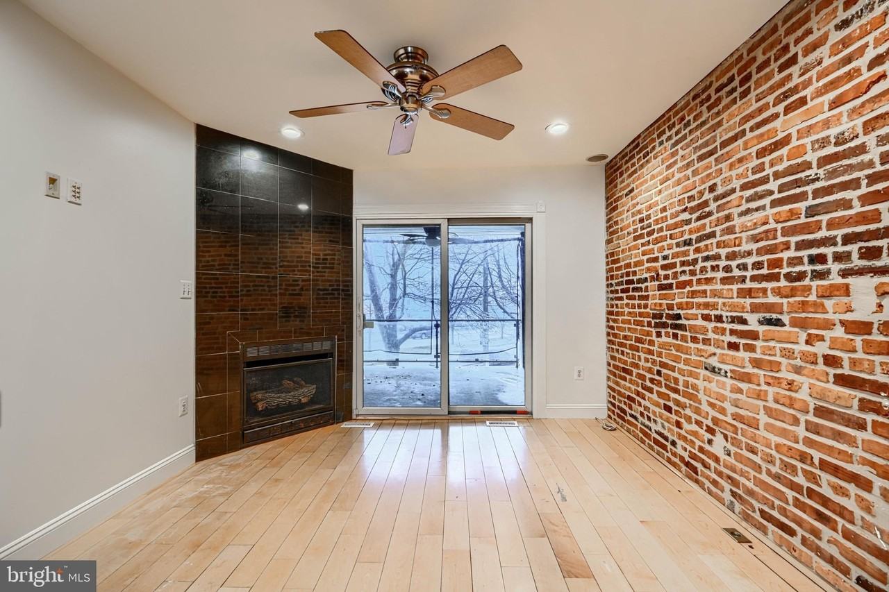 1413 Anchor St - Photo 7 of 29