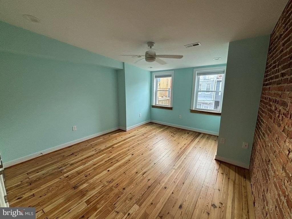 1616 Webster St - Photo 7 of 24