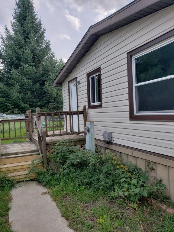 300 Majestic Ct - Photo 4 of 7