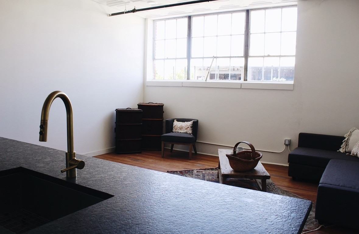 800 Austin Ave #408 - Photo 4 of 9