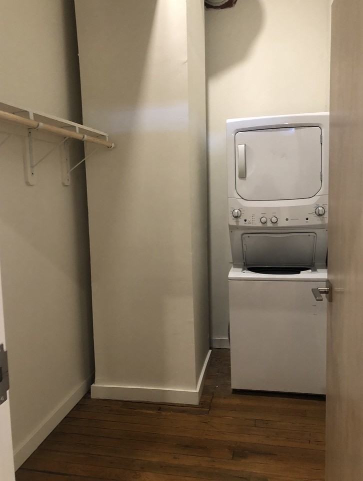 800 Austin Ave #408 - Photo 6 of 9