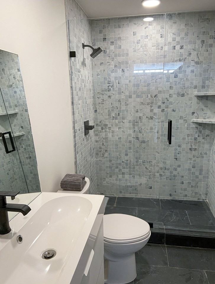 800 Austin Ave #408 - Photo 7 of 9