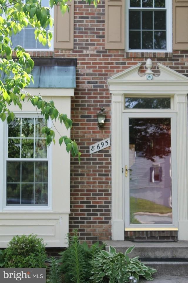 8695 Manahan Dr - Photo 2 of 14