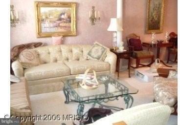 8695 Manahan Dr - Photo 4 of 14