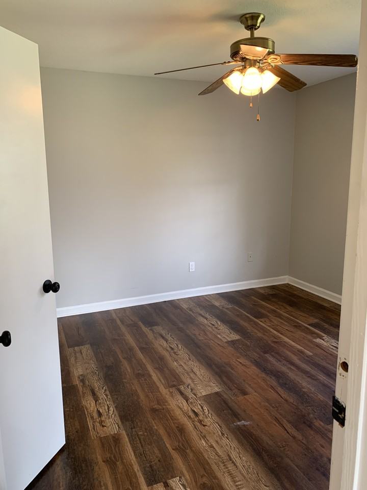 8082 Ashbrook Dr - Photo 7 of 10