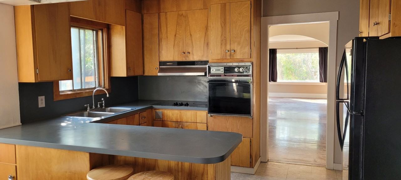 22 N 9th Ave #1 - Photo 5 of 11