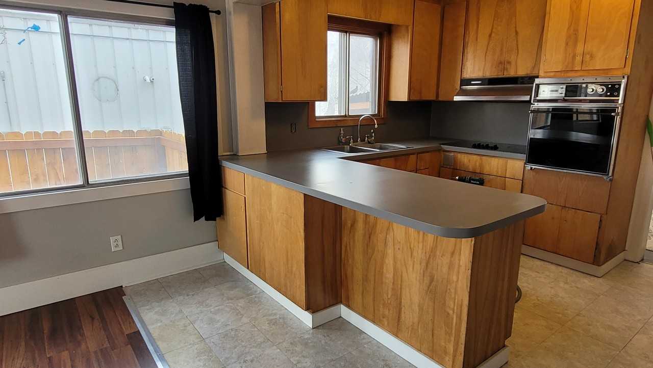 22 N 9th Ave #1 - Photo 6 of 11