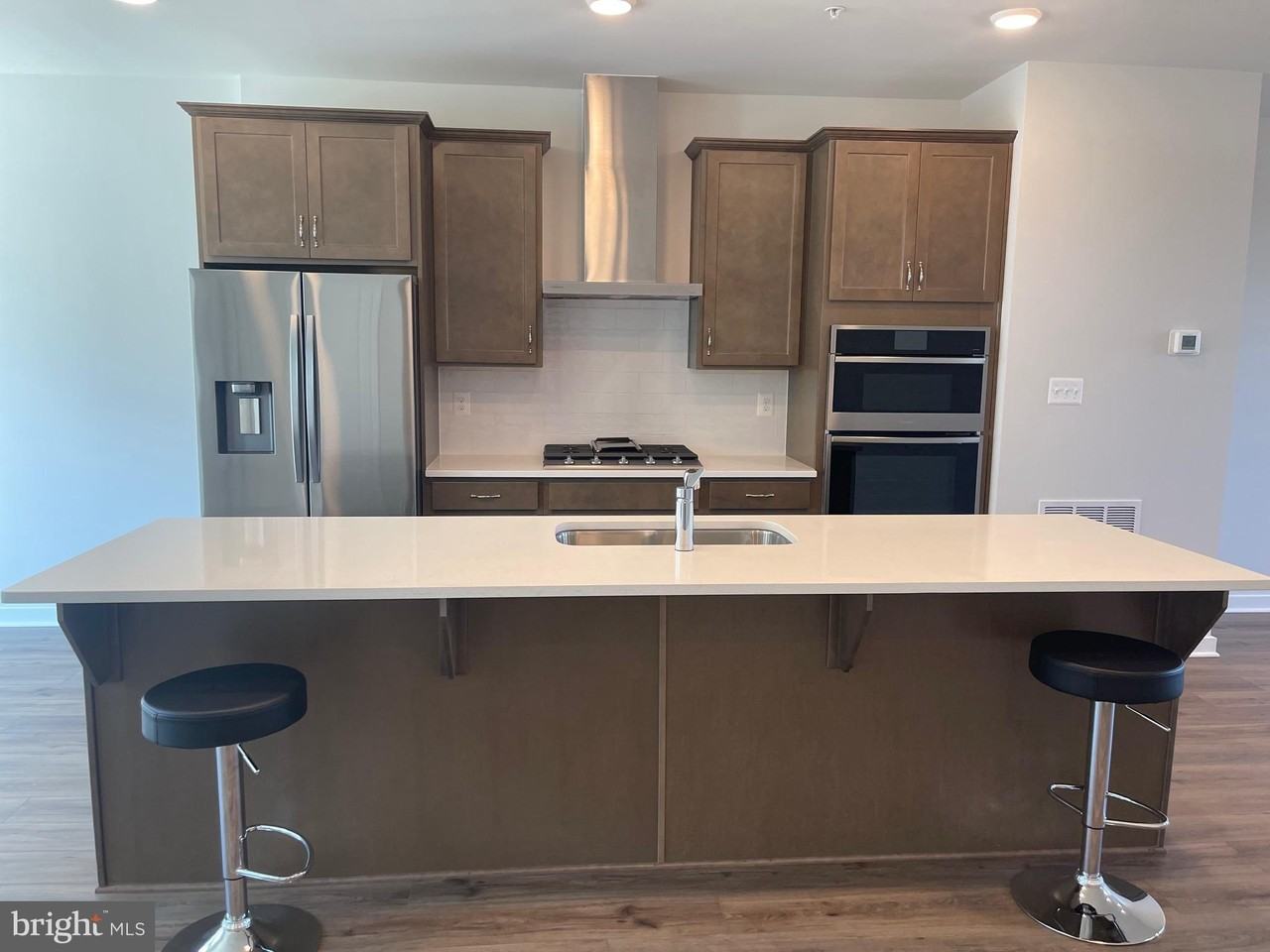 5014 Henry King Way - Photo 3 of 9