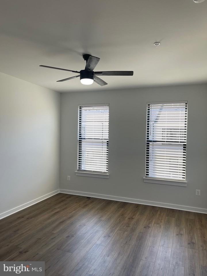 5014 Henry King Way - Photo 7 of 9