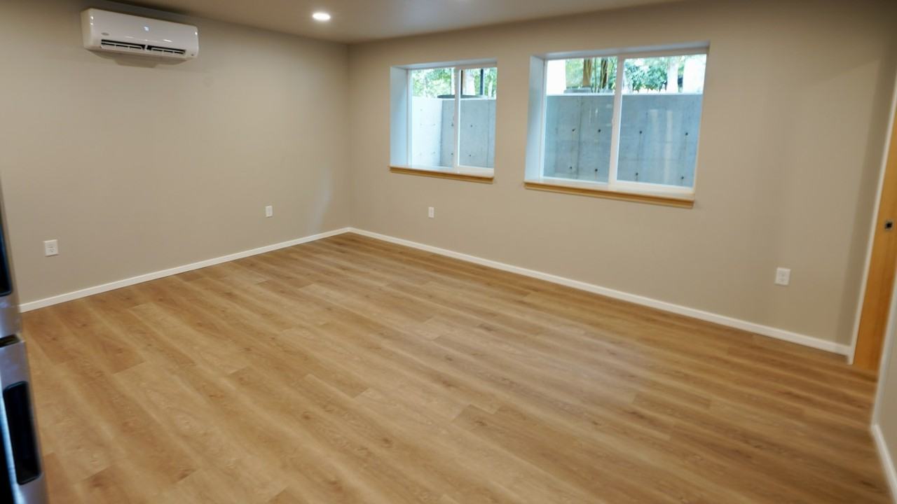 110 Se Handley St #102 - Photo 3 of 12