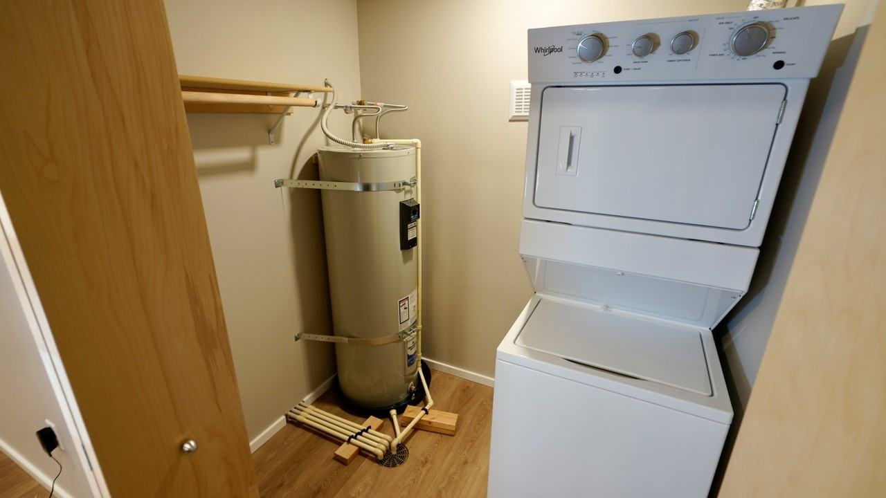 110 Se Handley St #102 - Photo 6 of 12