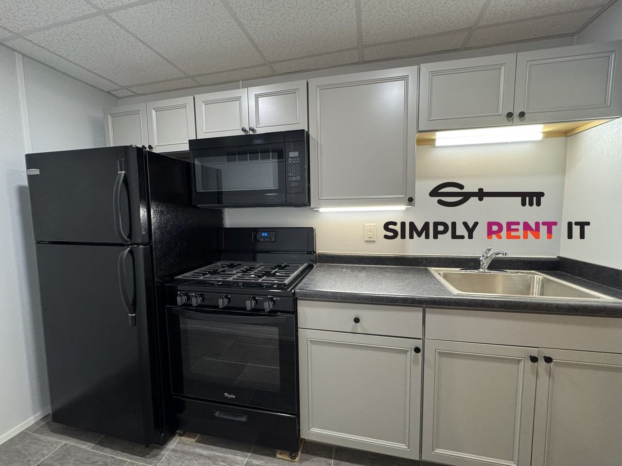 215 N Main St - Photo 3 of 13