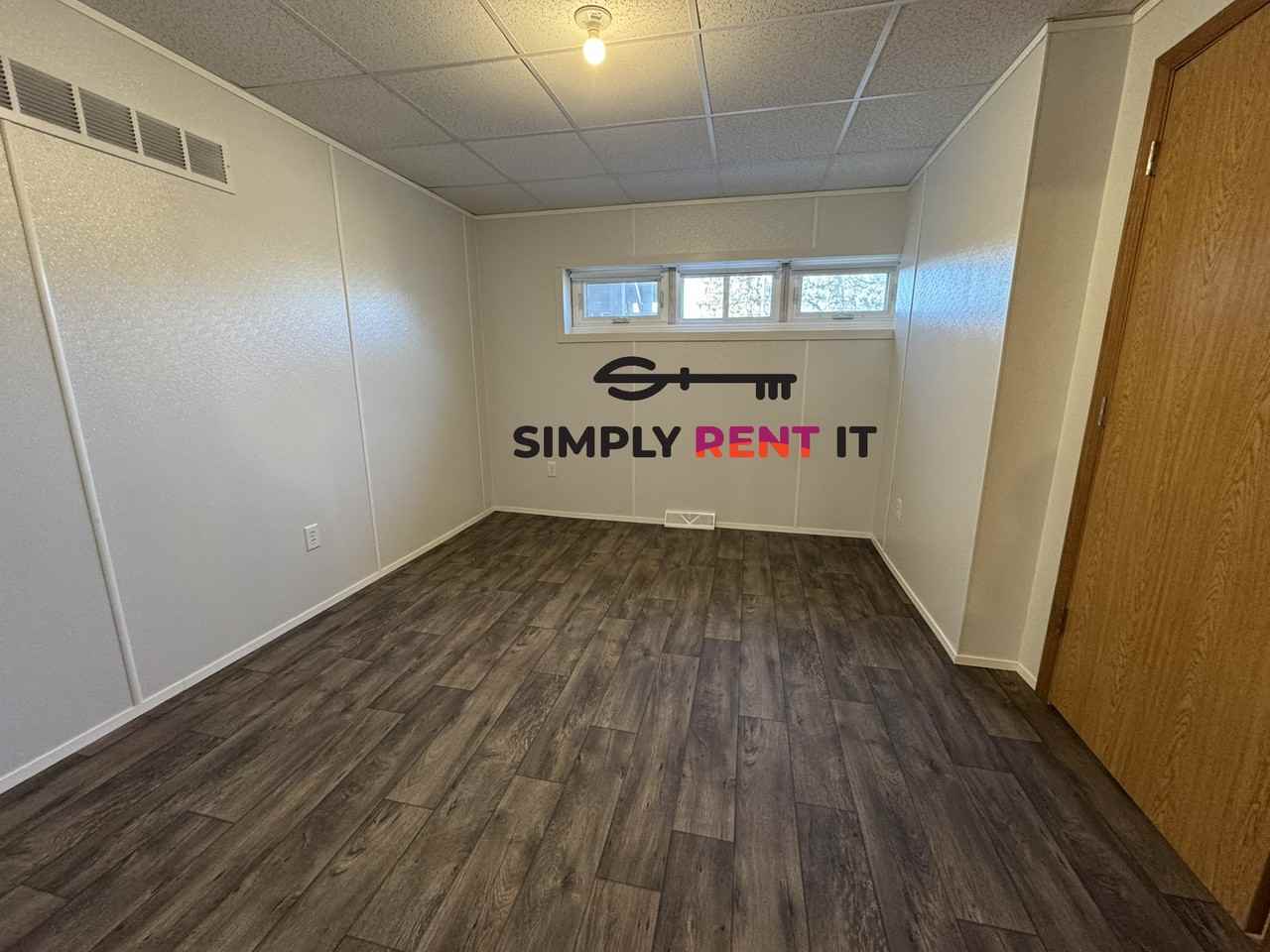 215 N Main St - Photo 7 of 13