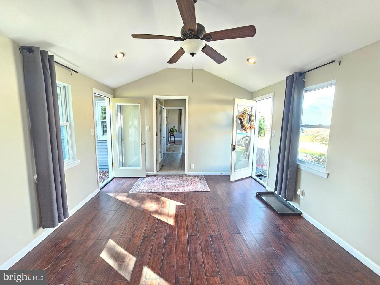 11 Drexel Ave - Photo 4 of 17