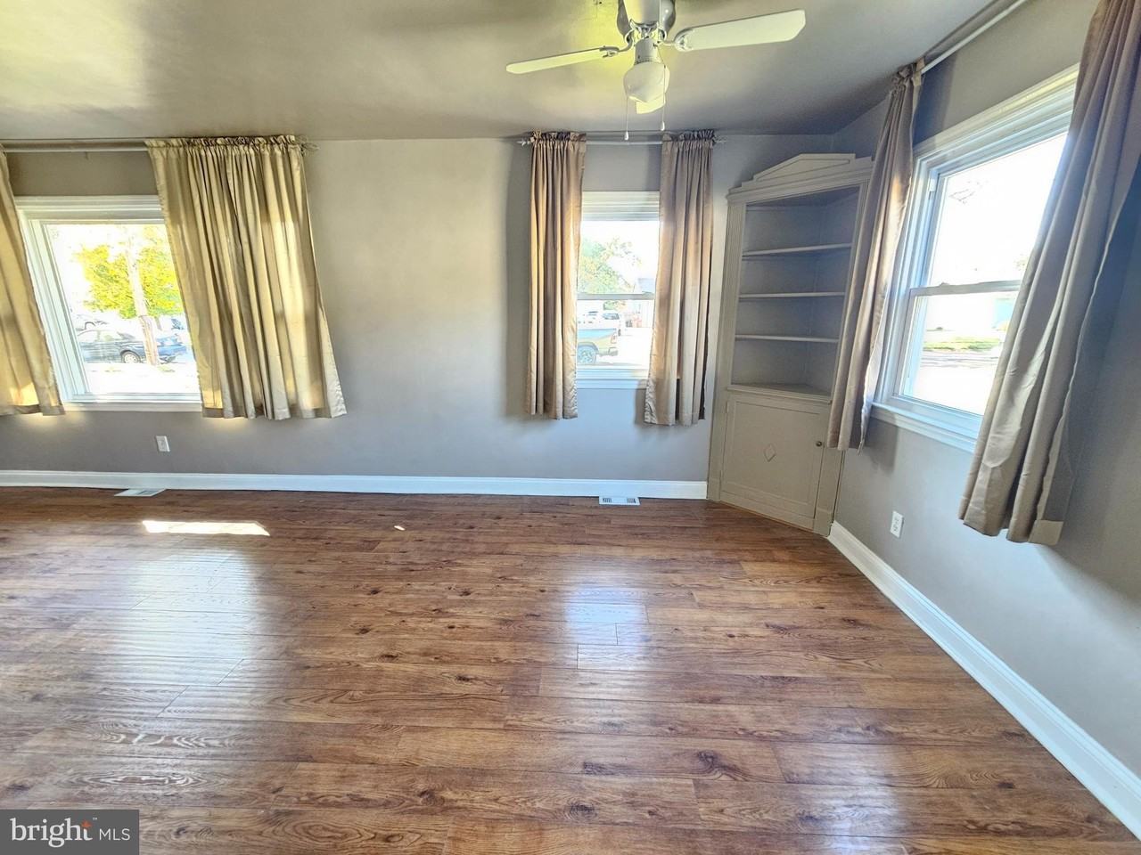 11 Drexel Ave - Photo 7 of 17