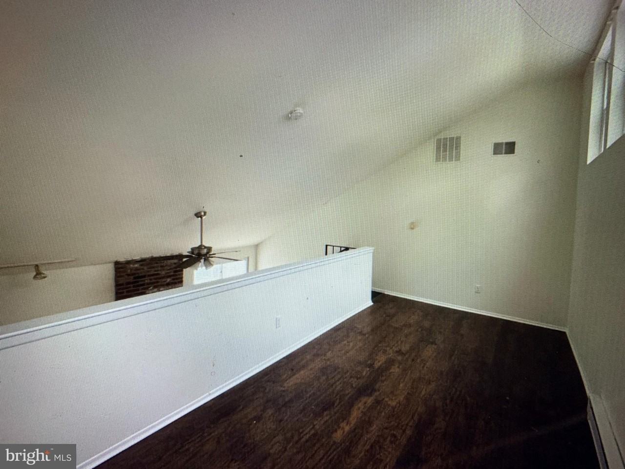 502 Bromley Est - Photo 4 of 10