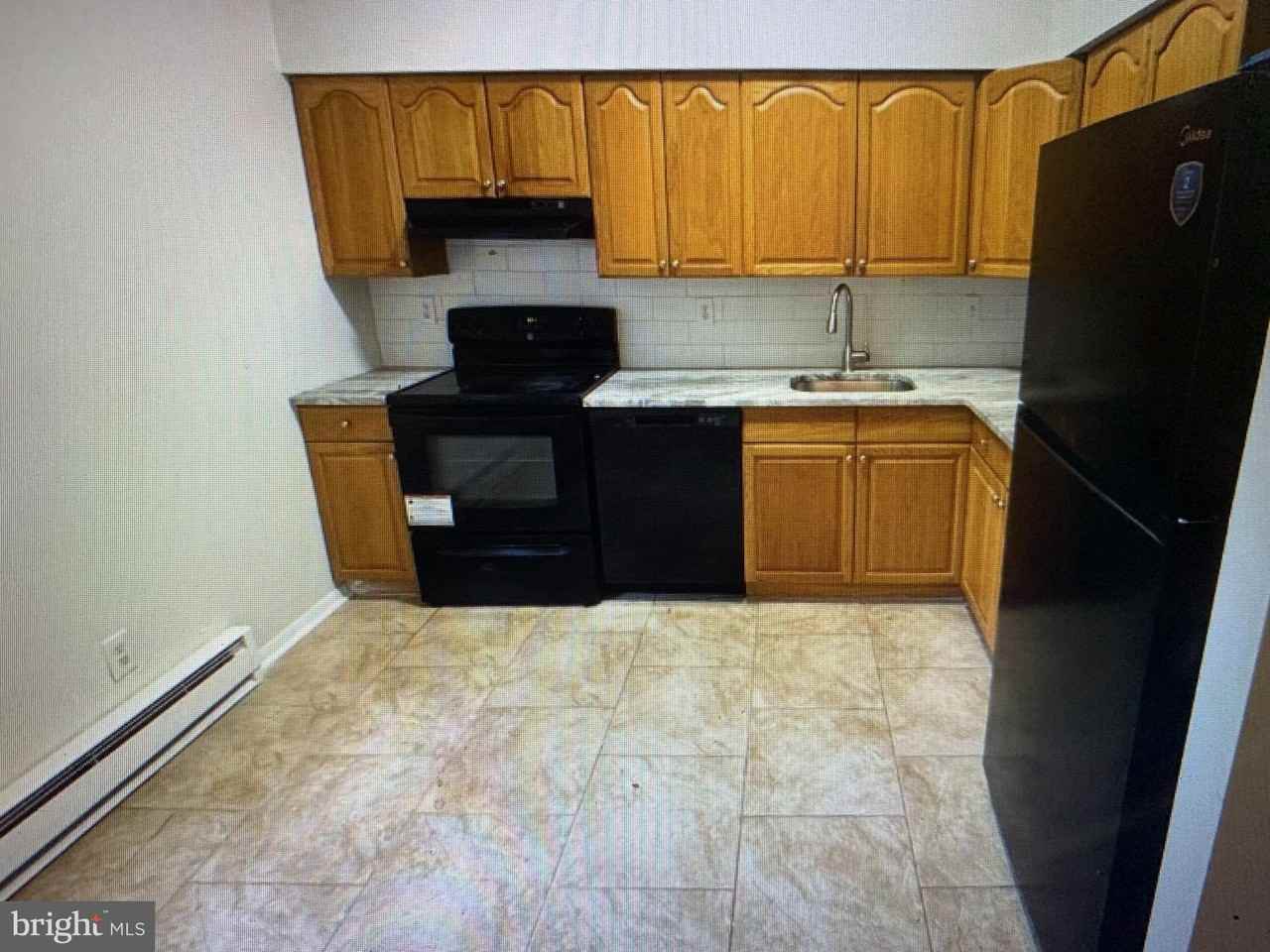 502 Bromley Est - Photo 6 of 10