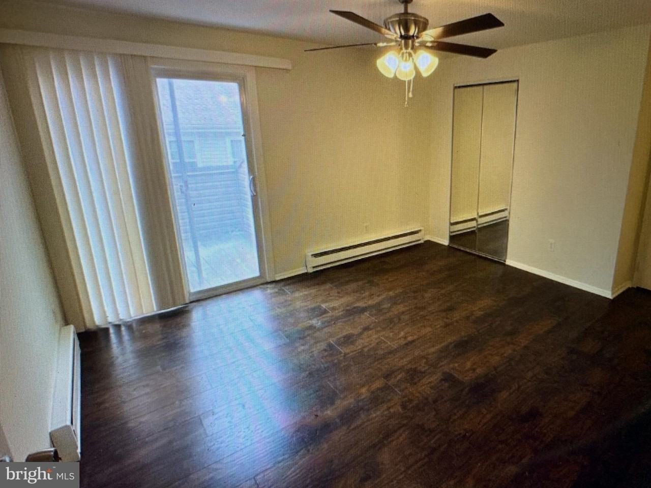 502 Bromley Est - Photo 7 of 10