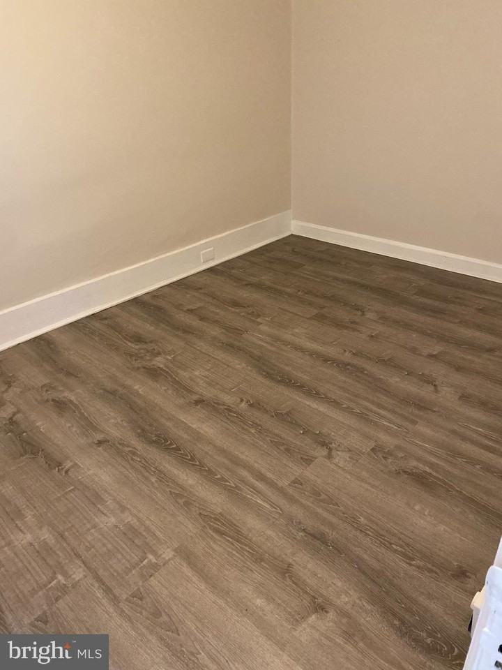 200 Parker Ave Unit 1 - Photo 6 of 7