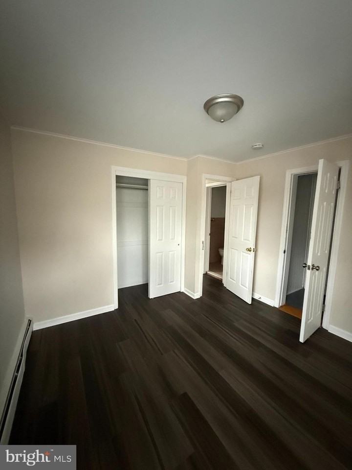 14 E Broad St Apt 2 - Photo 6 of 10